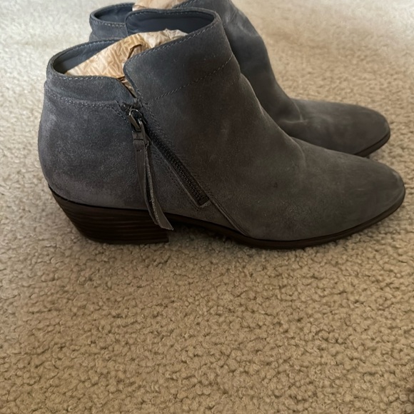 Ankle Boots - Picture 1 of 5
